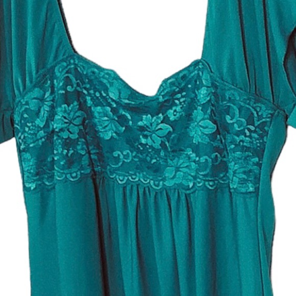 Lia Lee Off The Shoulder Turquoise Blue stretch Lace soft silky Top Size L - Picture 3 of 12